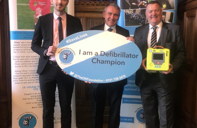 Robert Goodwill MP Joins Campaign for a Defibrillator at every School by 2020